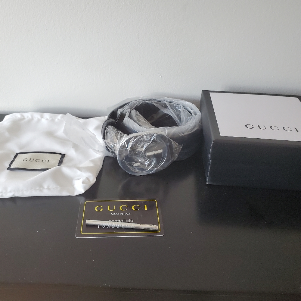 Gucci belt with box, dust bag, leather punch